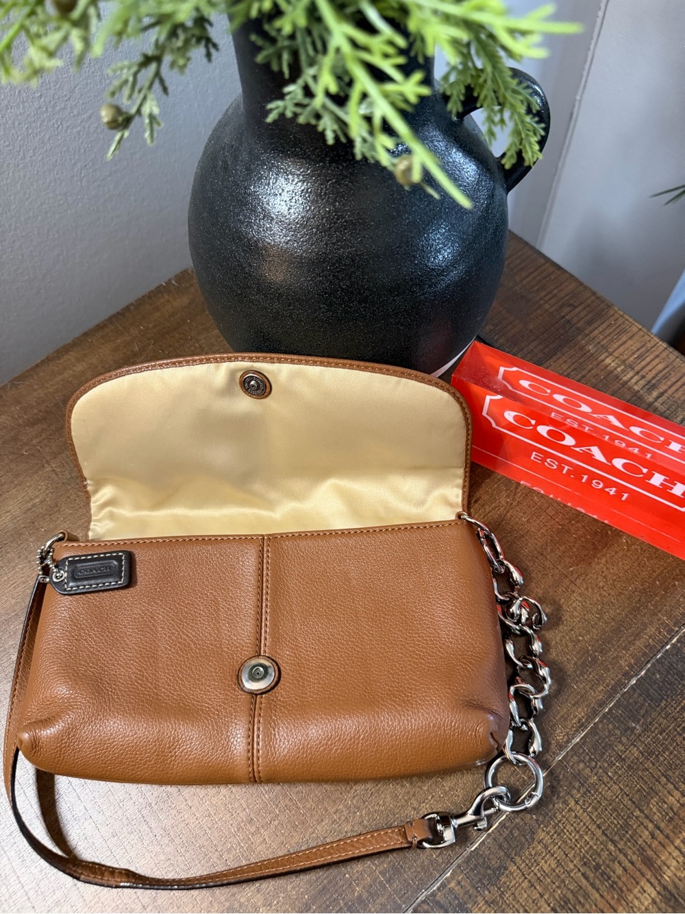 Coach Park Leather Flap Large Wristlet - Picture 8 of 14